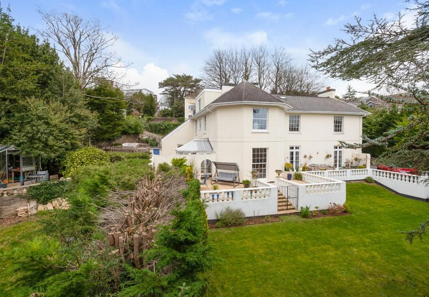 Terrific seaside homes for sale in Torquay